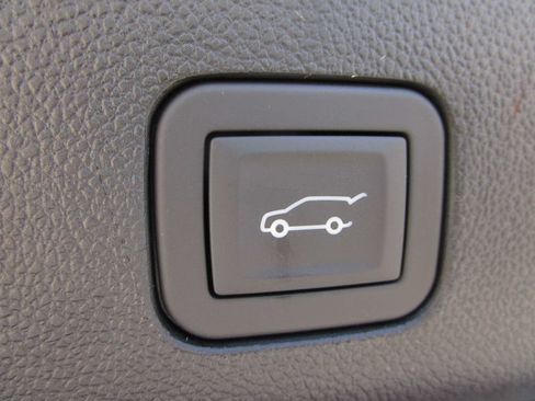 New 2026 GMC Yukon XL Denali w/ Denali Reserve Package RWD image 19