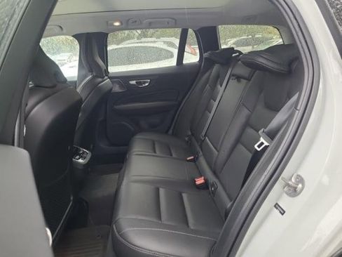 Used 2024 Volvo V60 B5 Cross Country Ultimate image 7