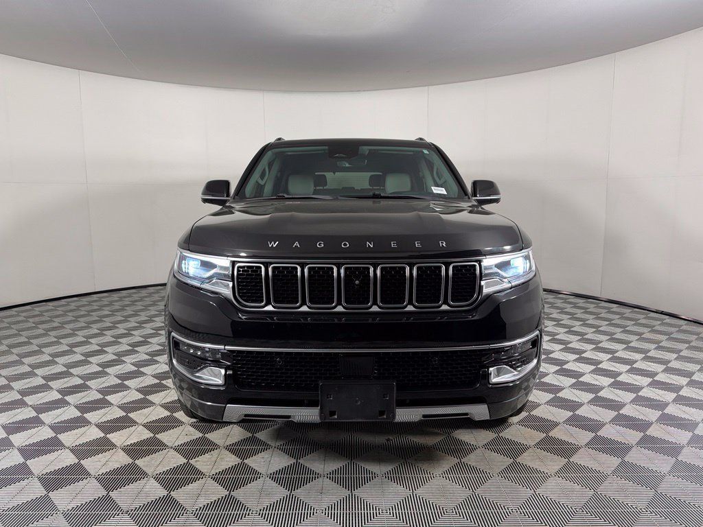 Used 2022 Jeep Wagoneer Series III w/ Premium Group I RWD image 3