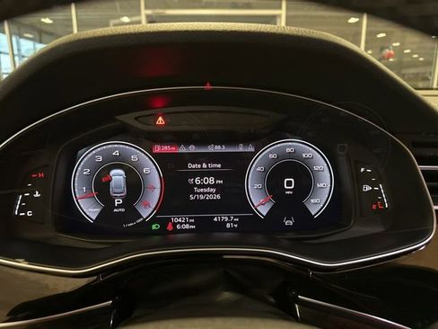 Used 2024 Audi Q8 Premium Plus AWD/4WD image 19