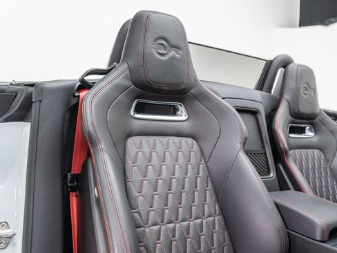 Used 2020 Jaguar F-TYPE SVR image 48