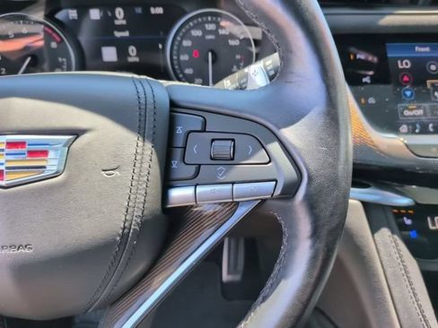 Certified 2023 Cadillac XT6 Sport w/ Platinum Package AWD/4WD image 21