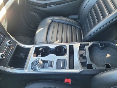 Used 2023 Ford Edge SEL w/ Convenience Package image 12