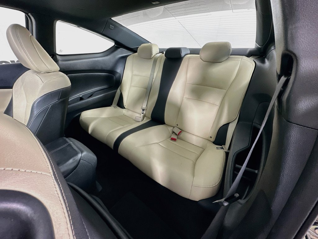 Used 2016 Honda Accord Touring image 30