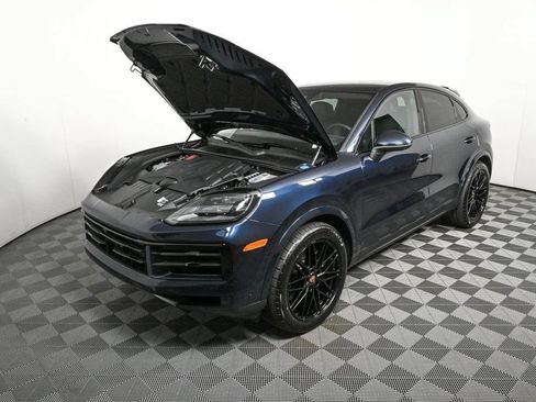 Certified 2026 Porsche Cayenne Coupe AWD/4WD image 34
