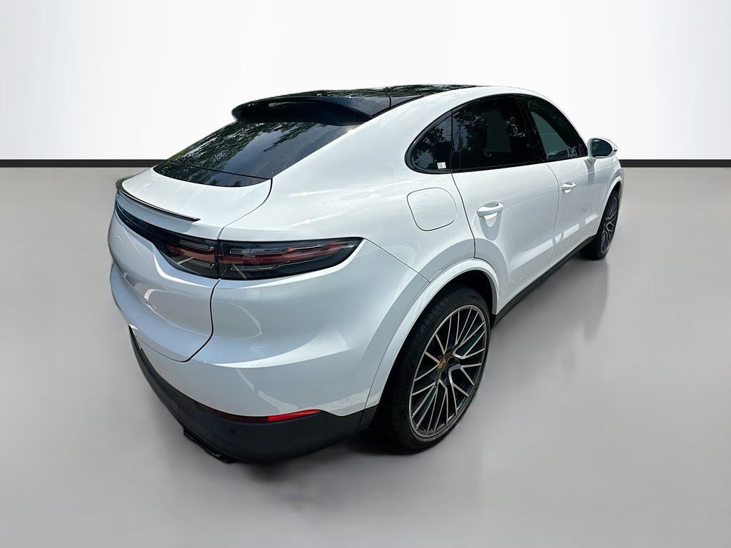 Used 2023 Porsche Cayenne Platinum Edition AWD/4WD image 5