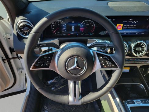 Certified 2025 Mercedes-Benz GLB 250 image 30