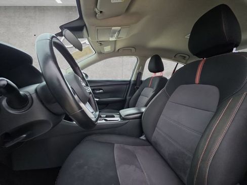 Used 2025 Nissan Sentra SR FWD image 19
