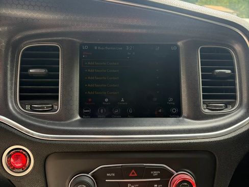 Used 2018 Dodge Charger R/T RWD image 17