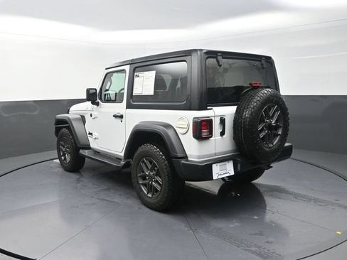 Used 2024 Jeep Wrangler Sport AWD/4WD image 8