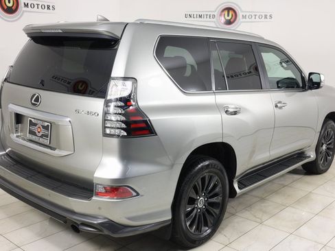Used 2023 Lexus GX 460 Luxury w/ Sport Design Package image 3