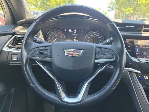 Used 2023 Cadillac XT6 Premium Luxury w/ Technology Package AWD/4WD image 28
