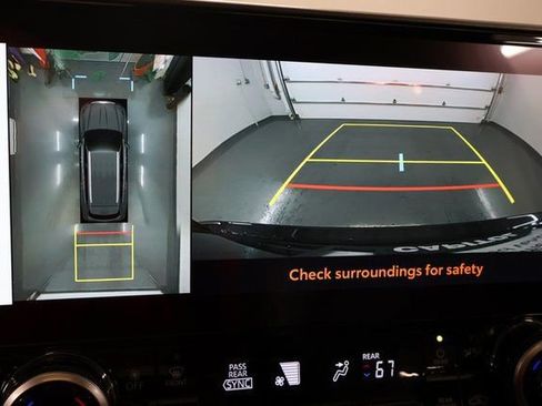 Used 2023 Toyota Highlander Limited image 26