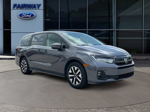 Used 2025 Honda Odyssey EX-L image 3