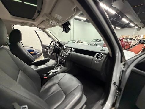 Used 2016 Land Rover LR4 HSE LUX AWD/4WD image 32