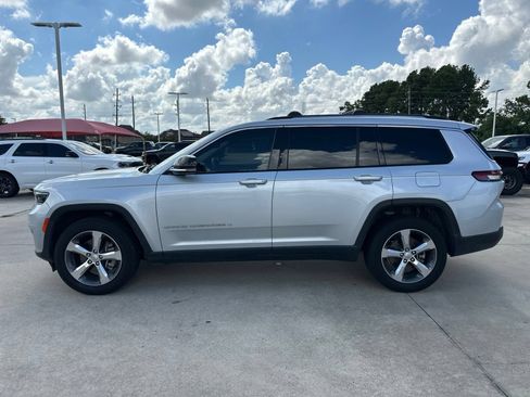 Used 2021 Jeep Grand Cherokee L Limited RWD image 4