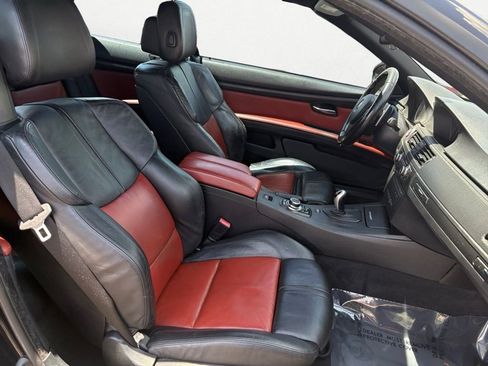 Used 2011 BMW M3 Convertible image 11