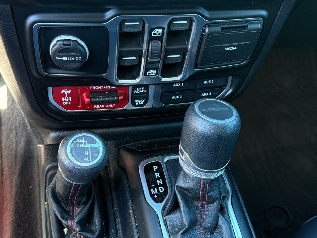 Used 2021 Jeep Gladiator Rubicon AWD/4WD image 5