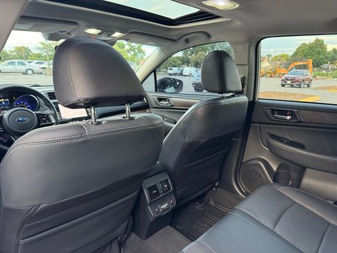 Used 2018 Subaru Outback 2.5i Limited AWD/4WD image 17