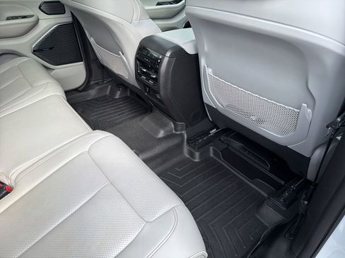 Certified 2023 Jeep Grand Cherokee L Overland w/ Rear Seat Video Group I AWD/4WD image 27