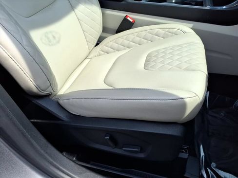 Used 2024 Ford Edge Titanium AWD/4WD image 29