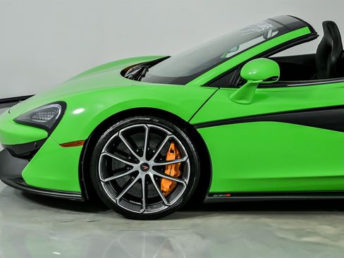 Used 2018 McLaren 570S Spider image 7