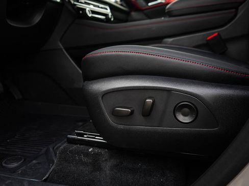 New 2026 Chevrolet Traverse Z71 w/ Driver Confidence Package image 19