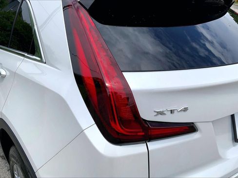 Used 2025 Cadillac XT4 Premium Luxury FWD image 28
