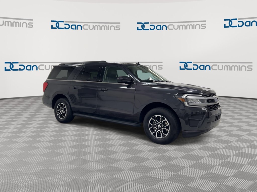 Used 2024 Ford Expedition Max XLT AWD/4WD image 2