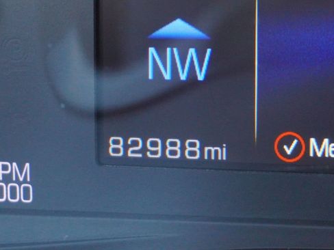 Used 2018 Cadillac XT5 Luxury w/ LPO, Sport Package image 14