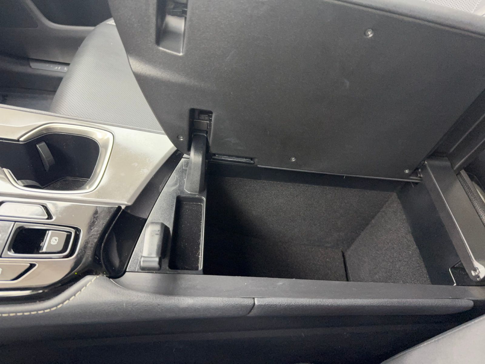Used 2024 Lexus NX 250 FWD w/ Towing Package (2000 Lbs) image 22