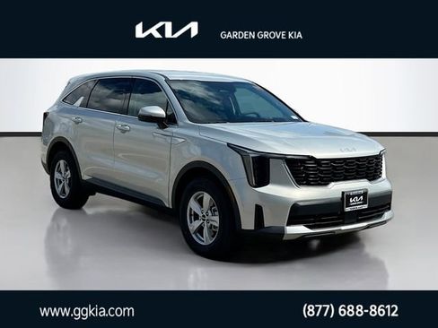 New 2026 Kia Sorento LX FWD image 1