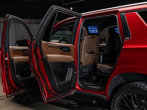 Used 2025 Chevrolet Tahoe High Country image 29