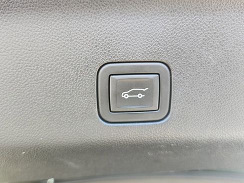 Used 2024 Chevrolet Tahoe LT AWD/4WD image 31