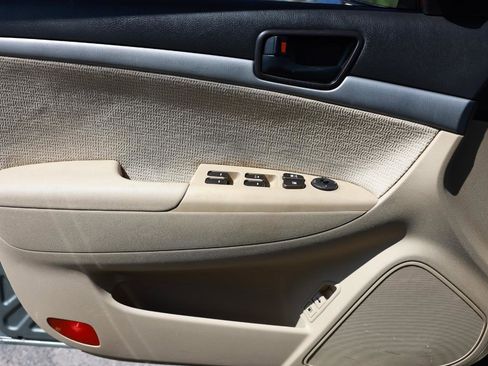 Used 2009 Hyundai Sonata GLS image 33