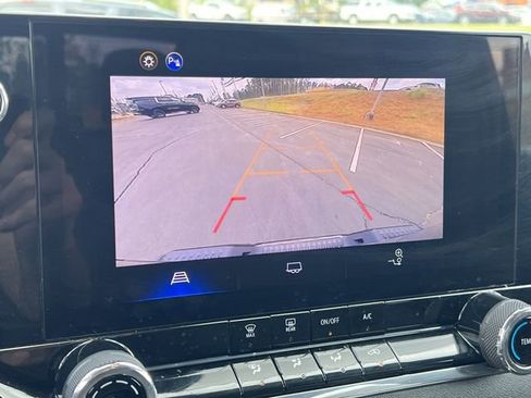 Used 2025 Chevrolet Colorado W/T image 23