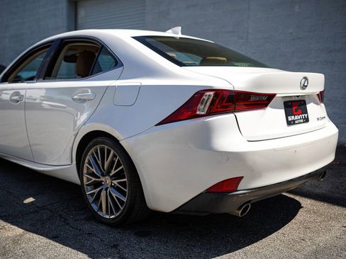 Used 2016 Lexus IS 200t w/ Premium Package image 13
