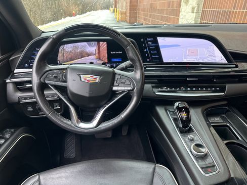 Used 2024 Cadillac Escalade ESV Sport w/ Touring Package image 15