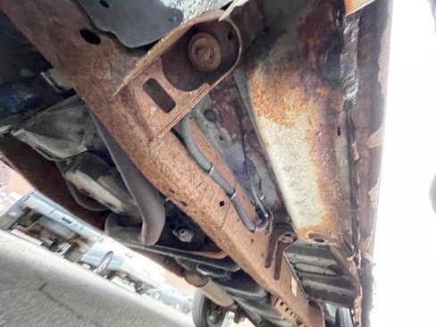 Used 2004 Chevrolet Express 2500 image 11