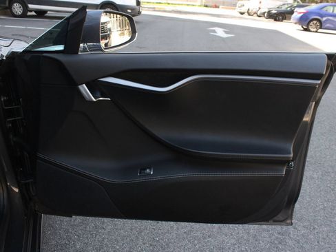 Used 2021 Tesla Model S Performance AWD/4WD image 26