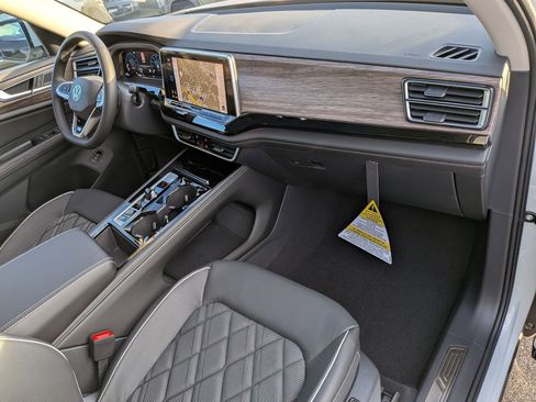 New 2026 Volkswagen Atlas SEL Premium R-Line AWD/4WD image 38