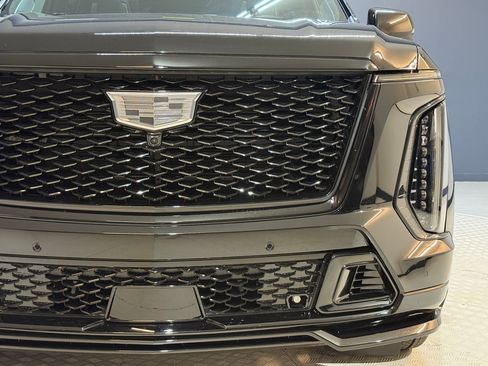 New 2026 Cadillac Escalade V w/ LPO, ONYX Package image 22