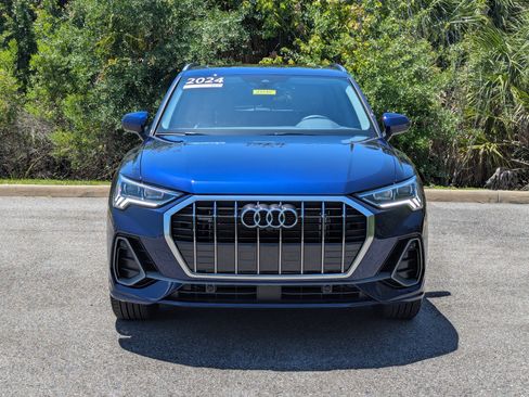 Used 2024 Audi Q3 2.0T Premium Plus AWD/4WD image 2