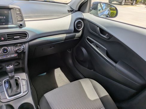 Used 2021 Hyundai Kona SE image 14