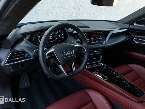 Used 2024 Audi RS e-tron GT AWD/4WD image 26