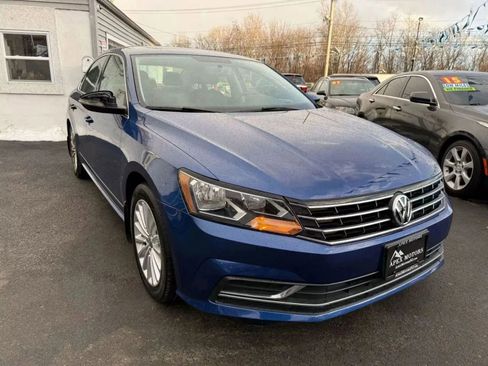 Used 2017 Volkswagen Passat 1.8T SE image 3