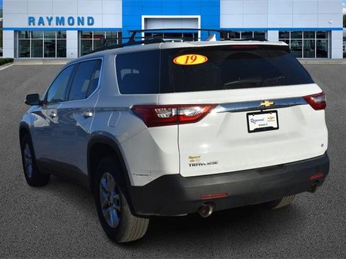 Certified 2019 Chevrolet Traverse LT image 5