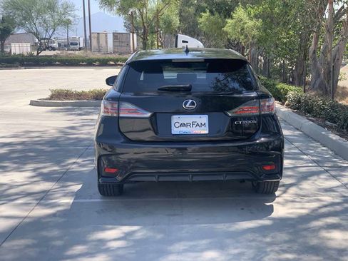 Used 2017 Lexus CT 200h image 5