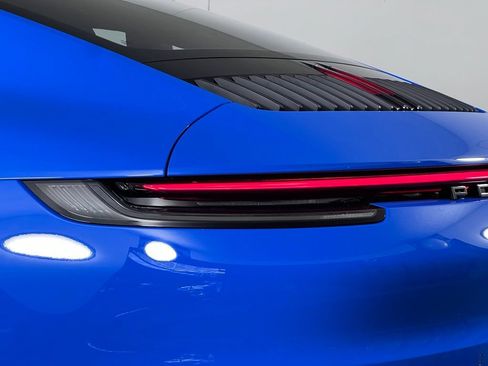 Certified 2024 Porsche 911 Carrera T RWD image 13