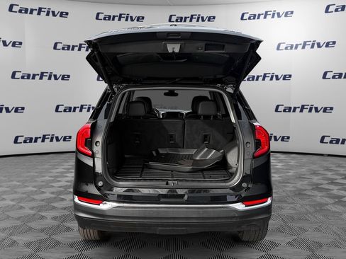 Used 2022 GMC Terrain SLT image 11